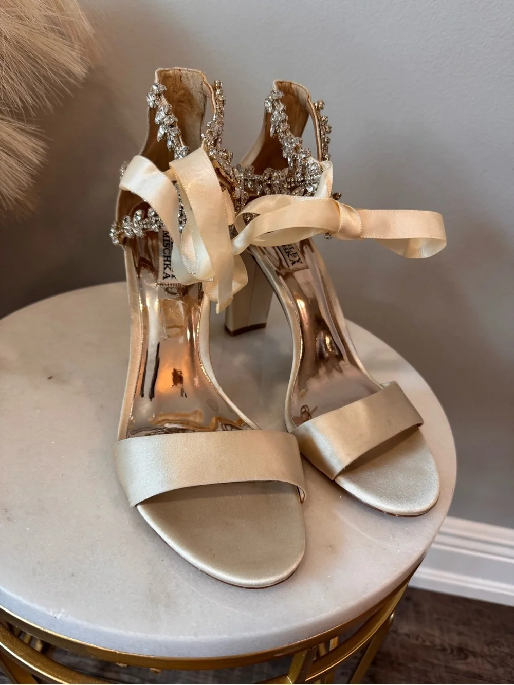 Badgley Mischka Ivory/Champagne Satin Crystal-Ankle Tie Block Heels Sz 10